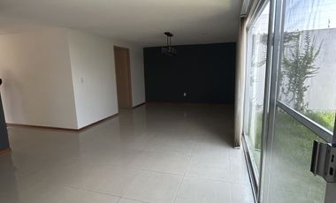 Casa en Venta Fraccionamiento El Saucedal, Avenida Las Torres, Atlixcayotl