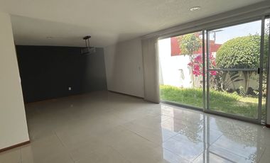 Casa en Venta Fraccionamiento El Saucedal, Avenida Las Torres, Atlixcayotl
