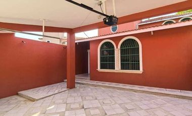 SE RENTA CASA AMUEBLADA CÉNTRICA