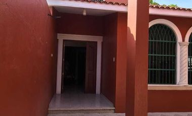 SE RENTA CASA AMUEBLADA CÉNTRICA