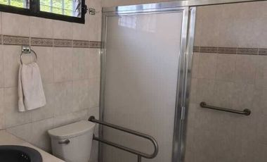 SE RENTA CASA AMUEBLADA CÉNTRICA