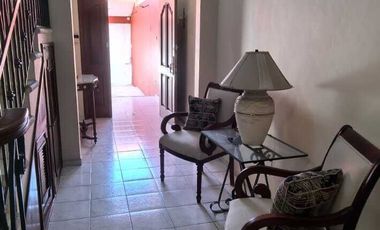 SE RENTA CASA AMUEBLADA CÉNTRICA