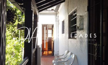 HERMOSA CASA ESTILO ESPAÑOL NEOCOLONIAL EN ÑUÑOA