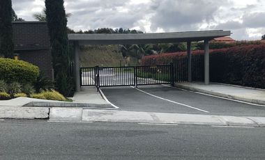 Venta de Lote en Altos del escobero en exclusivo condominio