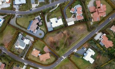 Venta de Lote en Altos del escobero en exclusivo condominio