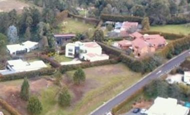 Venta de Lote en Altos del escobero en exclusivo condominio
