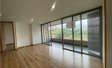 Apartamento en Arriendo Loma de Los Benedictinos Envigado