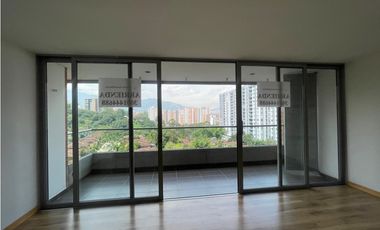 Apartamento en Arriendo Loma de Los Benedictinos Envigado
