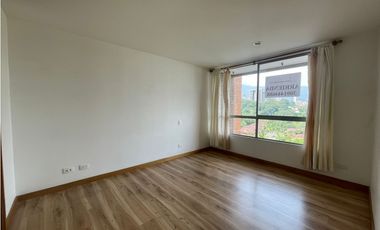 Apartamento en Arriendo Loma de Los Benedictinos Envigado