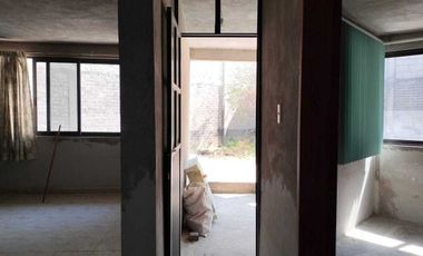 VENDO CASA PARA DECORAR. 4 RECAMARAS. JARDIN, ESTUDIO EN CHALCO