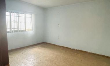 CASA EN VENTA o RENTA EN TOLUCA.