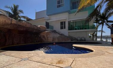 Casa en Frente a playa punta negra en Nayarit/Puerto Vallarta