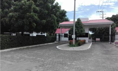 Se Vende Casa En Condominio Cerrado Girardot (La Arboleda)