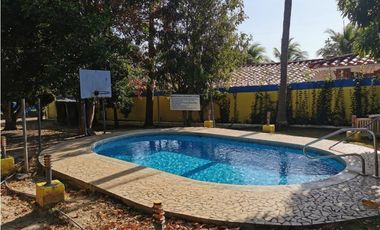 Casa de Playa con Piscina en Venta en Coronado