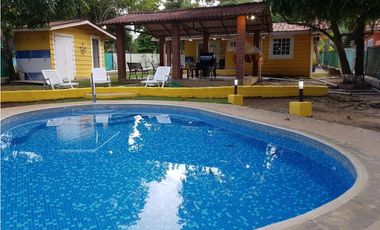 Casa de Playa con Piscina en Venta en Coronado