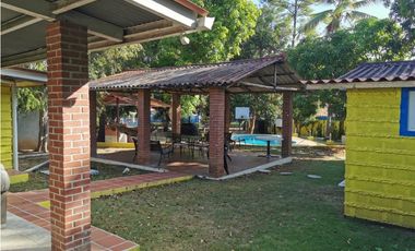 Casa de Playa con Piscina en Venta en Coronado