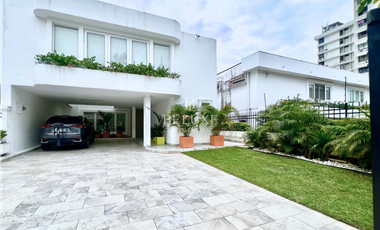 VENTA CASA DUPLEX CON PISCINA, OBARRIO (4)