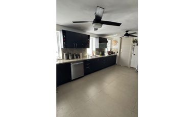 VENTA CASA DUPLEX CON PISCINA, OBARRIO (4)