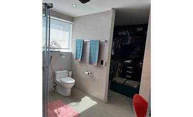 VENTA CASA DUPLEX CON PISCINA, OBARRIO (4)