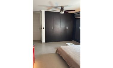 VENTA CASA DUPLEX CON PISCINA, OBARRIO (4)