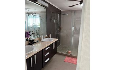VENTA CASA DUPLEX CON PISCINA, OBARRIO (4)