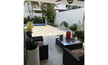 VENTA CASA DUPLEX CON PISCINA, OBARRIO (4)
