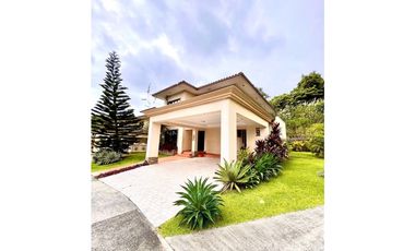 Venta de casa en Clayton, Ph Embassy club