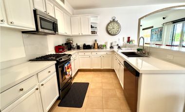 BUENAVENTURA- PH BRISTOL PLANTA BAJA CON PISCINA- VENTA