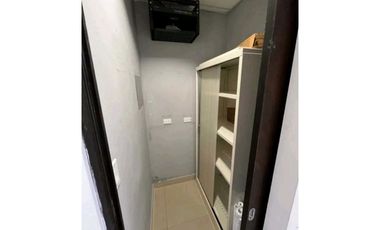 OFICINA EN CALLE 50 PH GLOBAL BANK 110M2 CON DIVISIONES