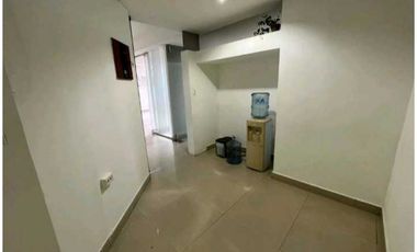 OFICINA EN CALLE 50 PH GLOBAL BANK 110M2 CON DIVISIONES