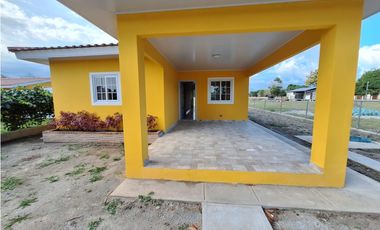 Venta de Casas en 2 Proyecto en Río Hato, Santa Clara