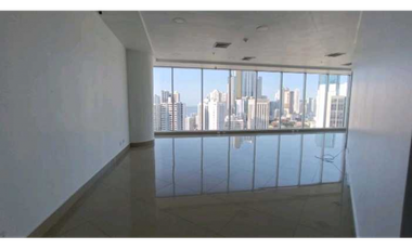 OFICINA EN CALLE 50 PH F&F TOWER REMODELADA CON DIVISIONES 153M2