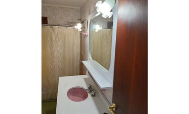 CHALET sobre 5 lotes EN BARRIO LAS MARGARITAS- CON PILETA.