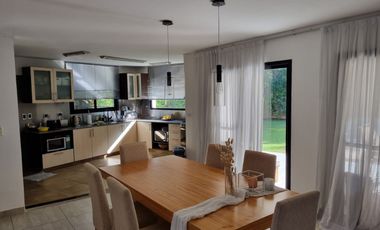 VENTA DE CASA EN Malvinas Argentinas