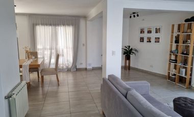 VENTA DE CASA EN Malvinas Argentinas