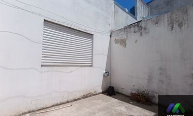 Casa en venta de 2 dormitorios c/ cochera en Gualeguaychú APTA CREDITO HIP.!