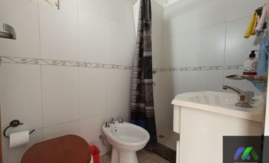 Casa en venta de 2 dormitorios c/ cochera en Gualeguaychú APTA CREDITO HIP.!