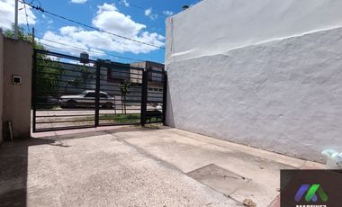 Casa en venta de 2 dormitorios c/ cochera en Gualeguaychú APTA CREDITO HIP.!