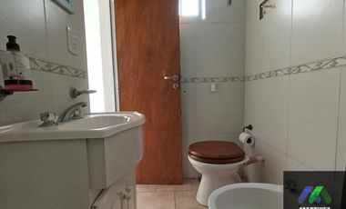 Casa en venta de 2 dormitorios c/ cochera en Gualeguaychú APTA CREDITO HIP.!