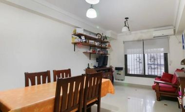 Departamento Tipo Casa en venta en Lanus Oeste