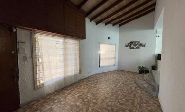 Venta casa 8 amb Pileta, quincho cochera Don Bosco