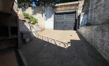 Venta casa 8 amb Pileta, quincho cochera Don Bosco