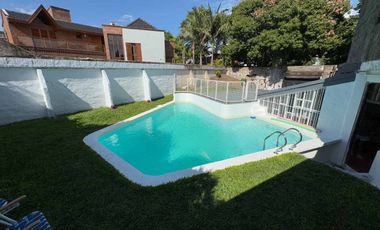 Venta casa 8 amb Pileta, quincho cochera Don Bosco