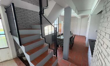 Venta casa 8 amb Pileta, quincho cochera Don Bosco
