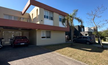 VENTA CASA AL LAGO EN SAN AGUSTIN, VILLANUEVA