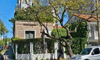 VENTA CASA 3 AMBIENTES CON PATIO Y COCHERA QUILMES