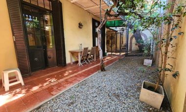 VENTA CASA 3 AMBIENTES CON PATIO Y COCHERA QUILMES