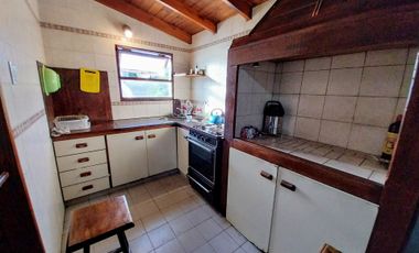 Venta PH 4 ambientes al frente con patio. Cerrito