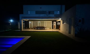 Casa en Venta City Bell 4 dormitorios