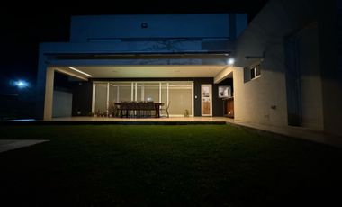 Casa en Venta City Bell 4 dormitorios